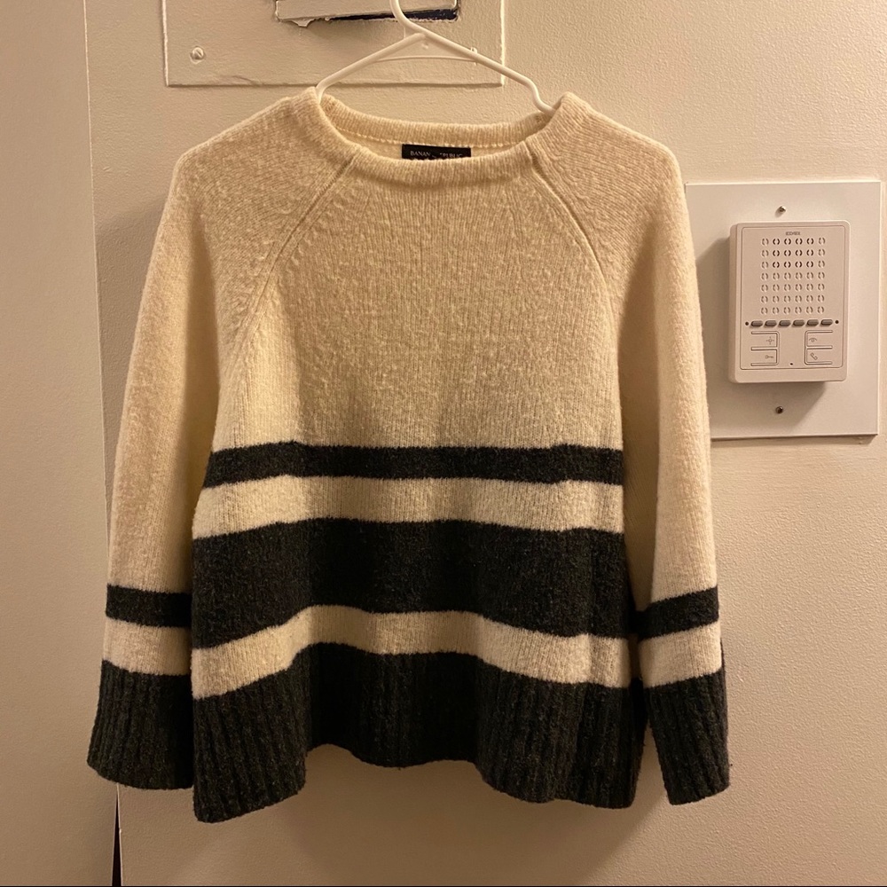 Banana Republic sweater